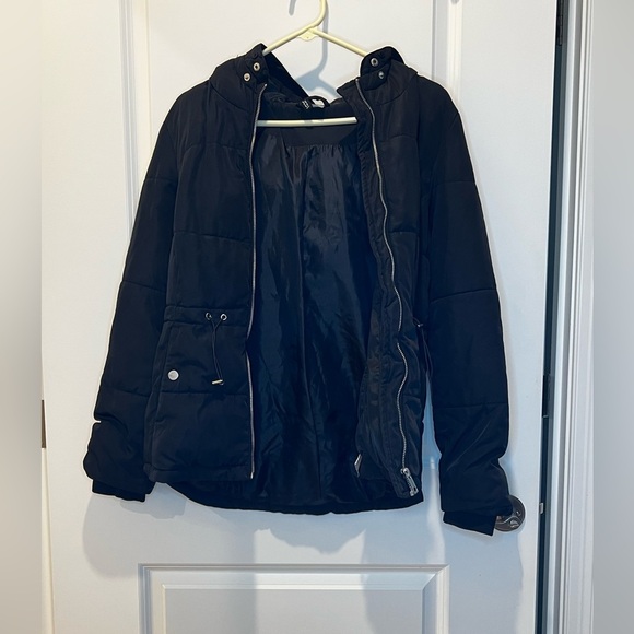 H&M Women’s Black Puffer (ish) Jacket Size Small - Picture 1 of 13